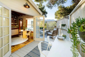 Hillside Hideaway Guest House in Topanga Canyon